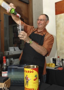 Henry Preiss_pouring