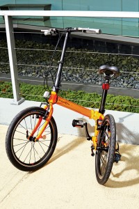 Dahon's 2015 Speed D8 in Tangerine